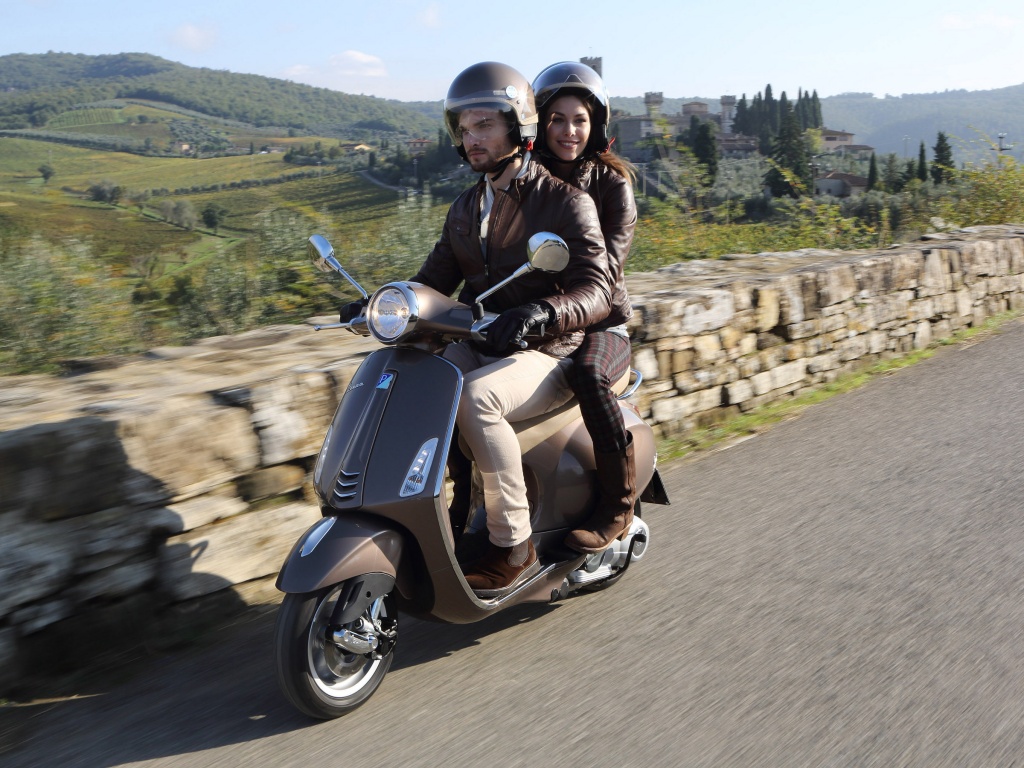 Фото скутера Vespa Primavera 150